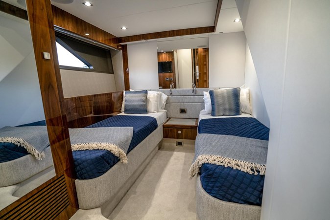 24_2019 66ft Sunseeker Manhattan