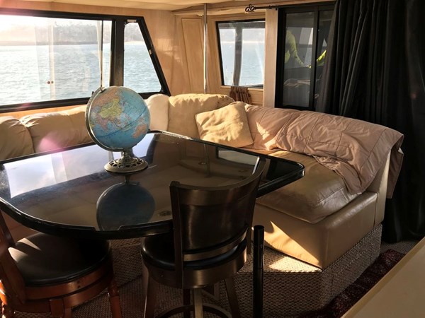 65-1989-Custom-La-Conner-Sky-Lounge-22