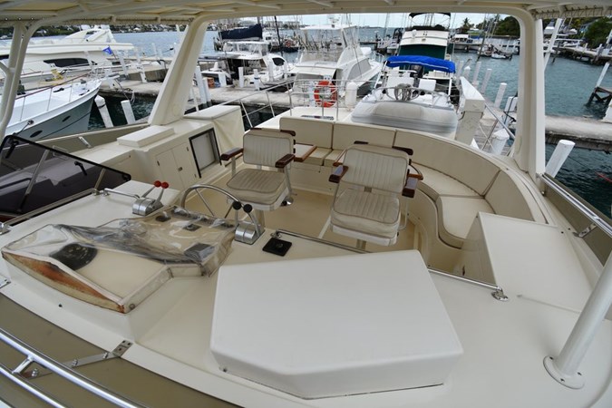 62-2000-Offshore-Yachts-Pilot-House-14