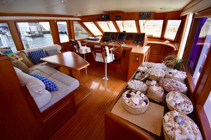 62-2000-Offshore-Yachts-Pilot-House-34