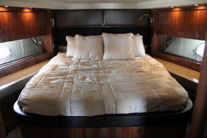 60-2012-Sunseeker-Predator-11