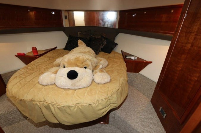 58-2004-Riviera-Enclosed-Flybridge-12