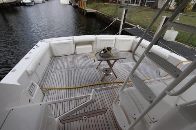 58-2004-Riviera-Enclosed-Flybridge-25