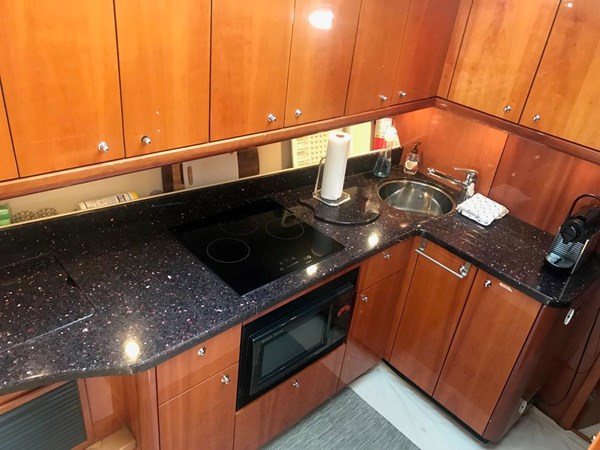 50-2006-Sunseeker-Manhattan-20