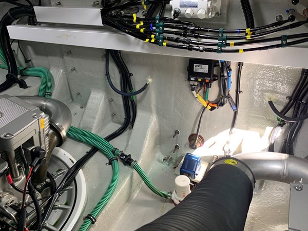 48-2014-Sunseeker-San-Remo-16