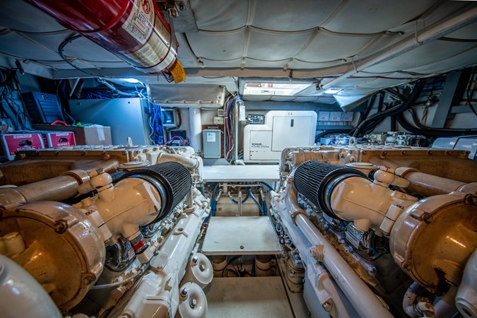 36_2004 50ft Pershing Express