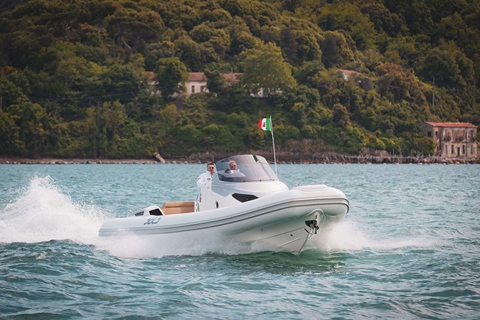 3. SACS Strider 11  2019 (Limo) - Exterior