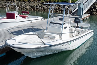 Boston Whaler 220 Dauntless 34 