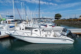 Boston Whaler 220 Dauntless 3 