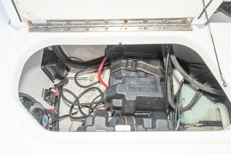 Boston Whaler 220 Dauntless 21 