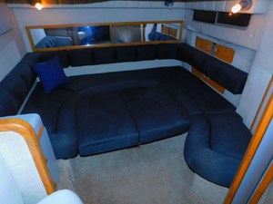 42 1990 Sea Ray 420 Sundancer 12 13