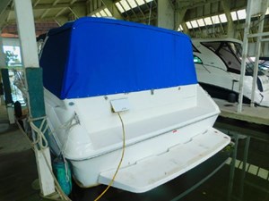 42 1990 Sea Ray 420 Sundancer 27 28