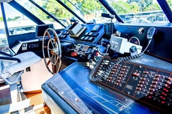 45 1991 Bayliner 4588 MY 14 15