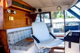 45 1991 Bayliner 4588 MY 15 16