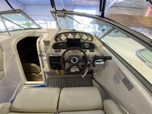 2005 Chaparral 270 Signature 8 9