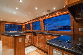 Bone Breaker 37 2002 Hatteras 65 BONE BREAKER-69