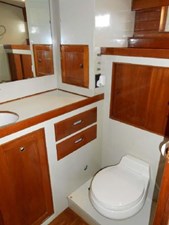 Grand Banks 48ft Classic Motor Yacht 27 Master Head