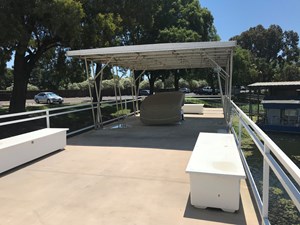 Destination Yachts 53' Houseboat 24 IMG_8645