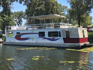 Destination Yachts 53' Houseboat 2 IMG_8611