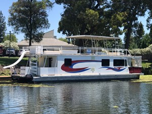 Destination Yachts 53' Houseboat 0 IMG_8682