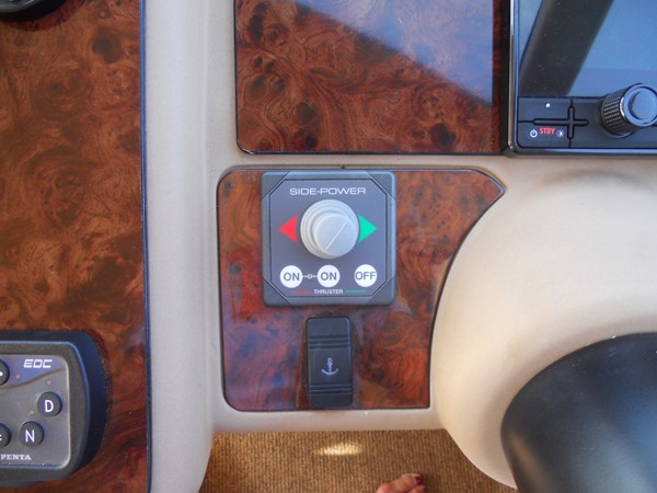 32_Interior Bow Thruster