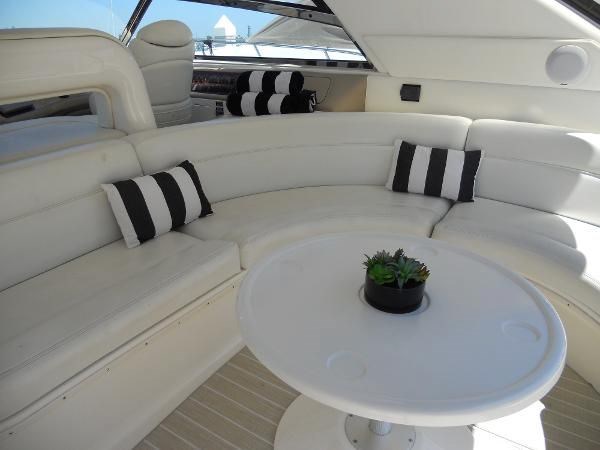 12_2002 58ft Sea Ray 580 Super Sun Sport