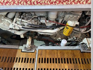 1998 Luhrs 380 Convertible 14 15