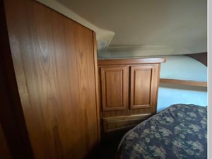 1998 Luhrs 380 Convertible 22 23