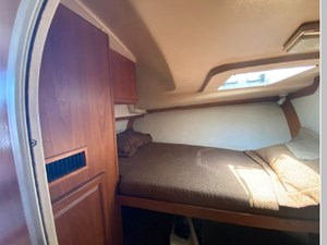 1998 Luhrs 380 Convertible 25 26