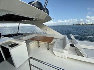 Miami Life 42 43