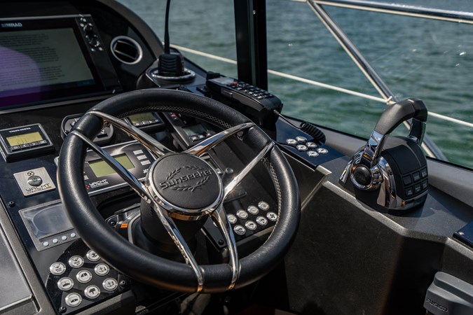 48_2019 57ft Sunseeker Predator