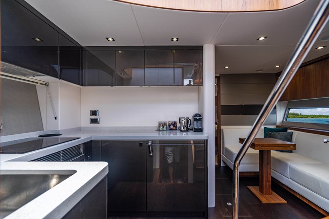 61_2019 57ft Sunseeker Predator