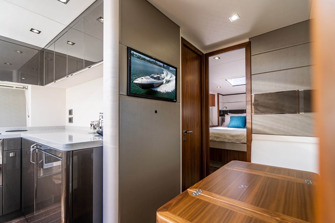 70_2019 57ft Sunseeker Predator