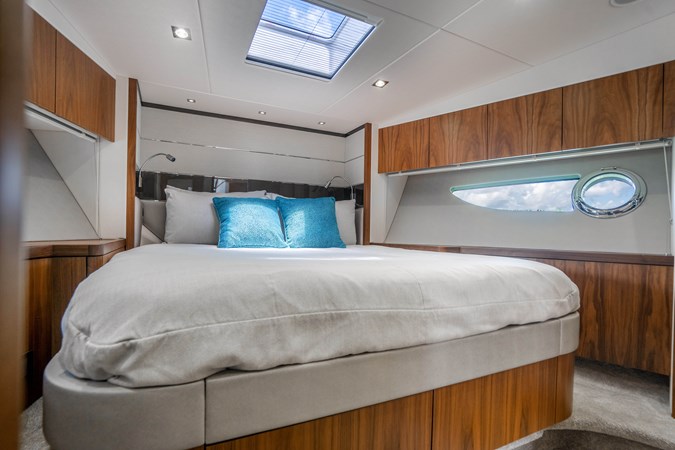 72_2019 57ft Sunseeker Predator