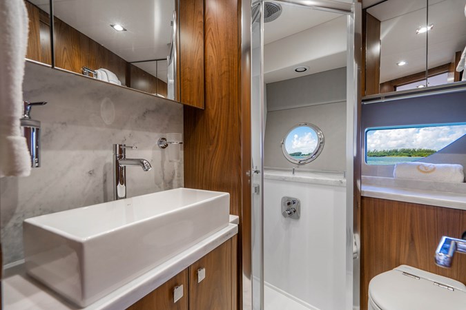 74_2019 57ft Sunseeker Predator