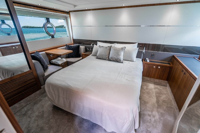 79_2019 57ft Sunseeker Predator