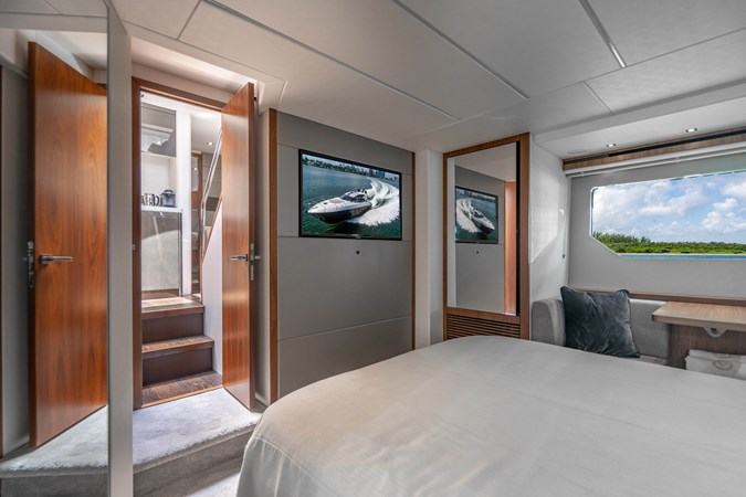 81_2019 57ft Sunseeker Predator