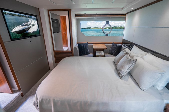 83_2019 57ft Sunseeker Predator