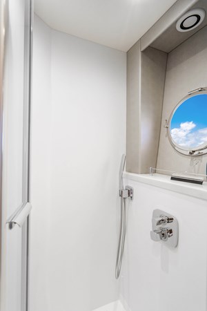 86_2019 57ft Sunseeker Predator