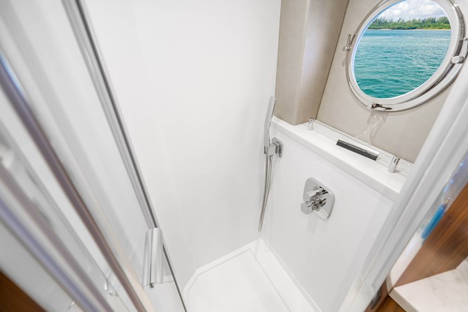 87_2019 57ft Sunseeker Predator