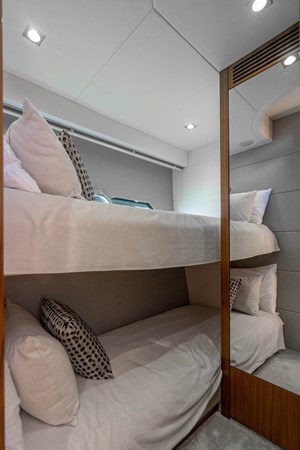 88_2019 57ft Sunseeker Predator