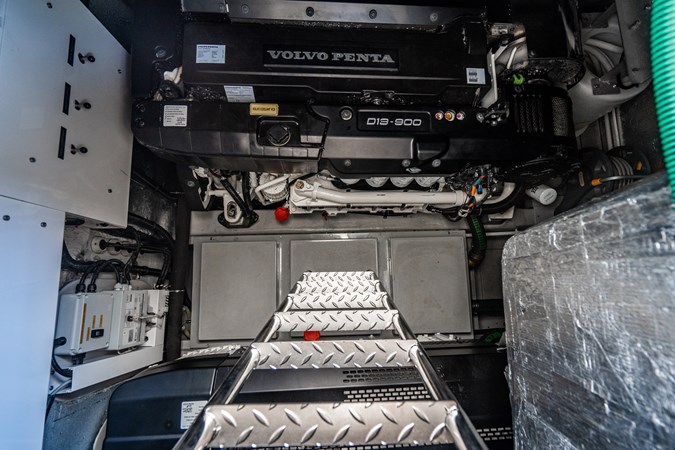 89_2019 57ft Sunseeker Predator