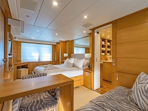 HUMMINGBIRD 12 HUMMINGBIRD 2007 COUACH  Motor Yacht Yacht MLS #266677 12