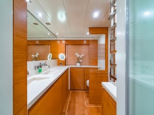 HUMMINGBIRD 11 HUMMINGBIRD 2007 COUACH  Motor Yacht Yacht MLS #266677 11