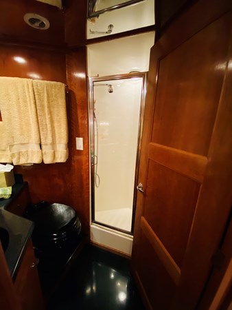 71_2003 57ft Navigator THE MOTLEY CREW