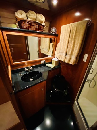 72_2003 57ft Navigator THE MOTLEY CREW