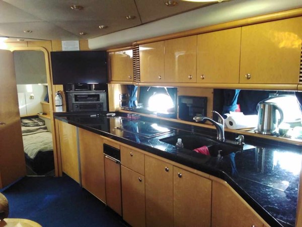 14_1999 58ft Sunseeker Predator