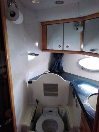 19_1999 58ft Sunseeker Predator