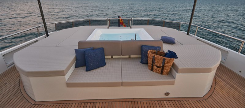 16_2020 100ft Astondoa 100 Century