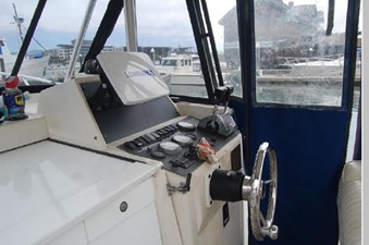 1991 Boston Whaler 27 Offshore 11 12